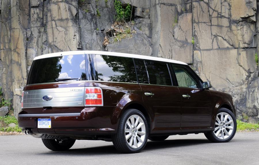  Ford Flex 2008 года  (фото 23 из 142)